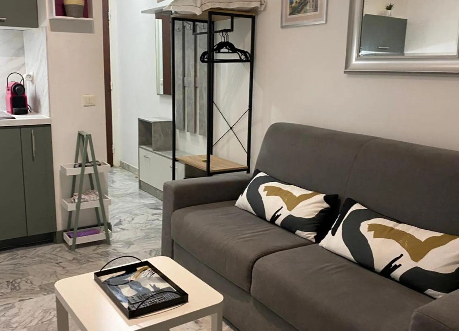 Charmant Studio Cannes 0*,  Frankrike